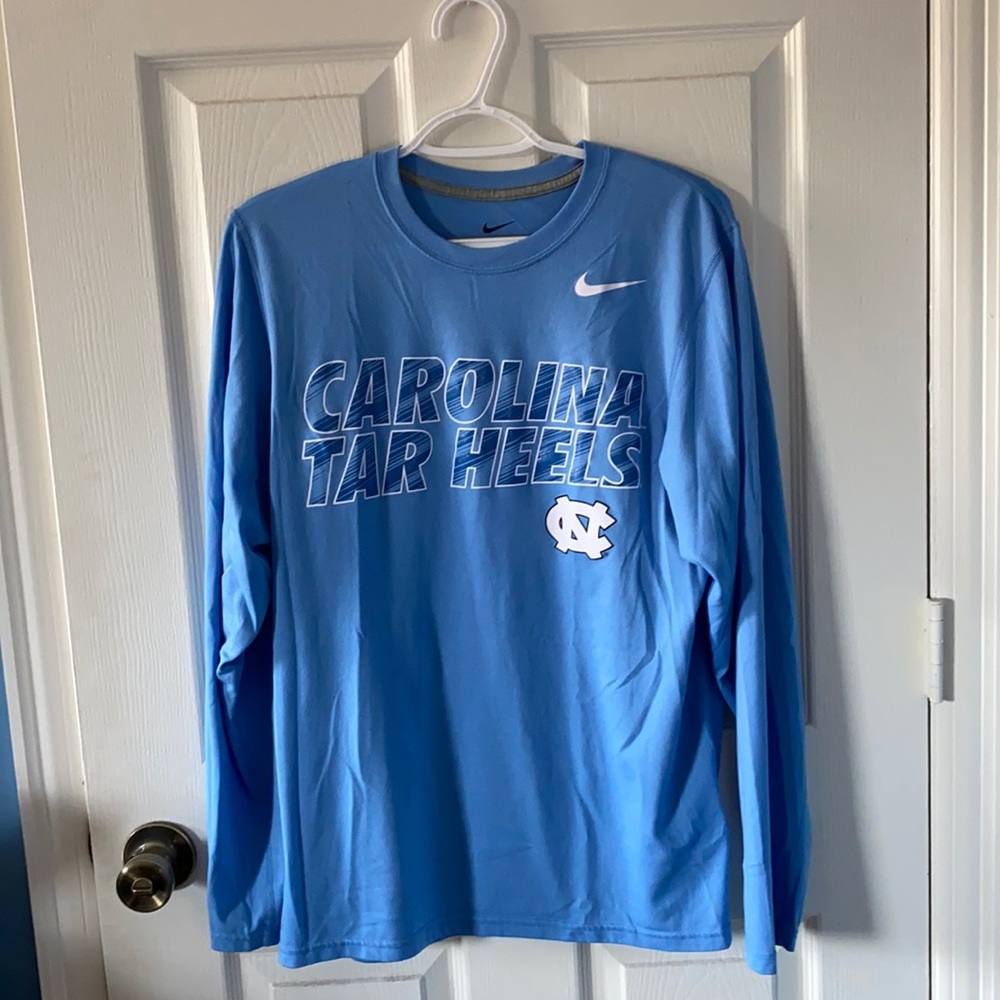 Nike, Dri-Fit North Carolina Tar Heels long sleeve